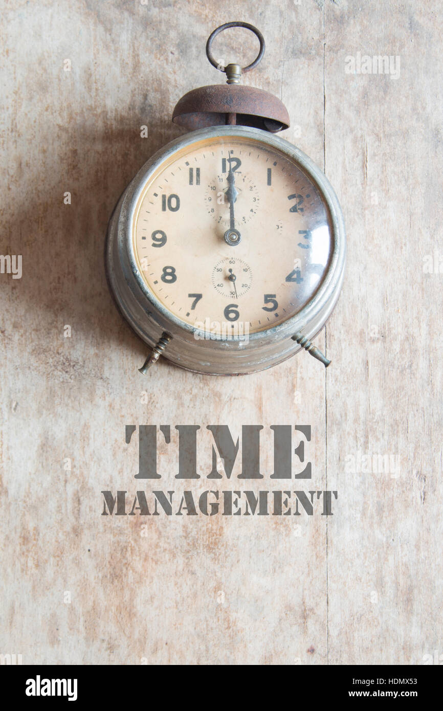 Concept de gestion du temps, réveil et tag Banque D'Images
