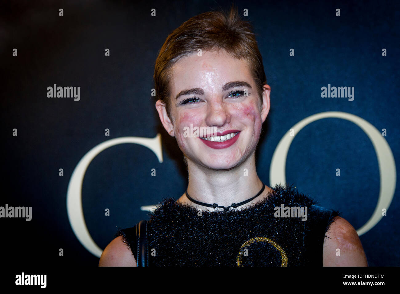 Milan Italie 14 Decembre 16 L Escrimeur Italien Beatrice Vio Appele Bebe Lors D Une Seance De Photos A Milan Pour La Gazzetta Sport Awards 16 Credit Pamela Rovaris Alamy Live News Photo Stock Milan Italie 14 Decembre 16 L Escrimeur Italien Beatrice Vio Appele Bebe Lors D Une Seance De Photos A Milan Pour La Gazzetta Sport Awards 16 Credit Pamela Rovaris Alamy Live News Photo Stock