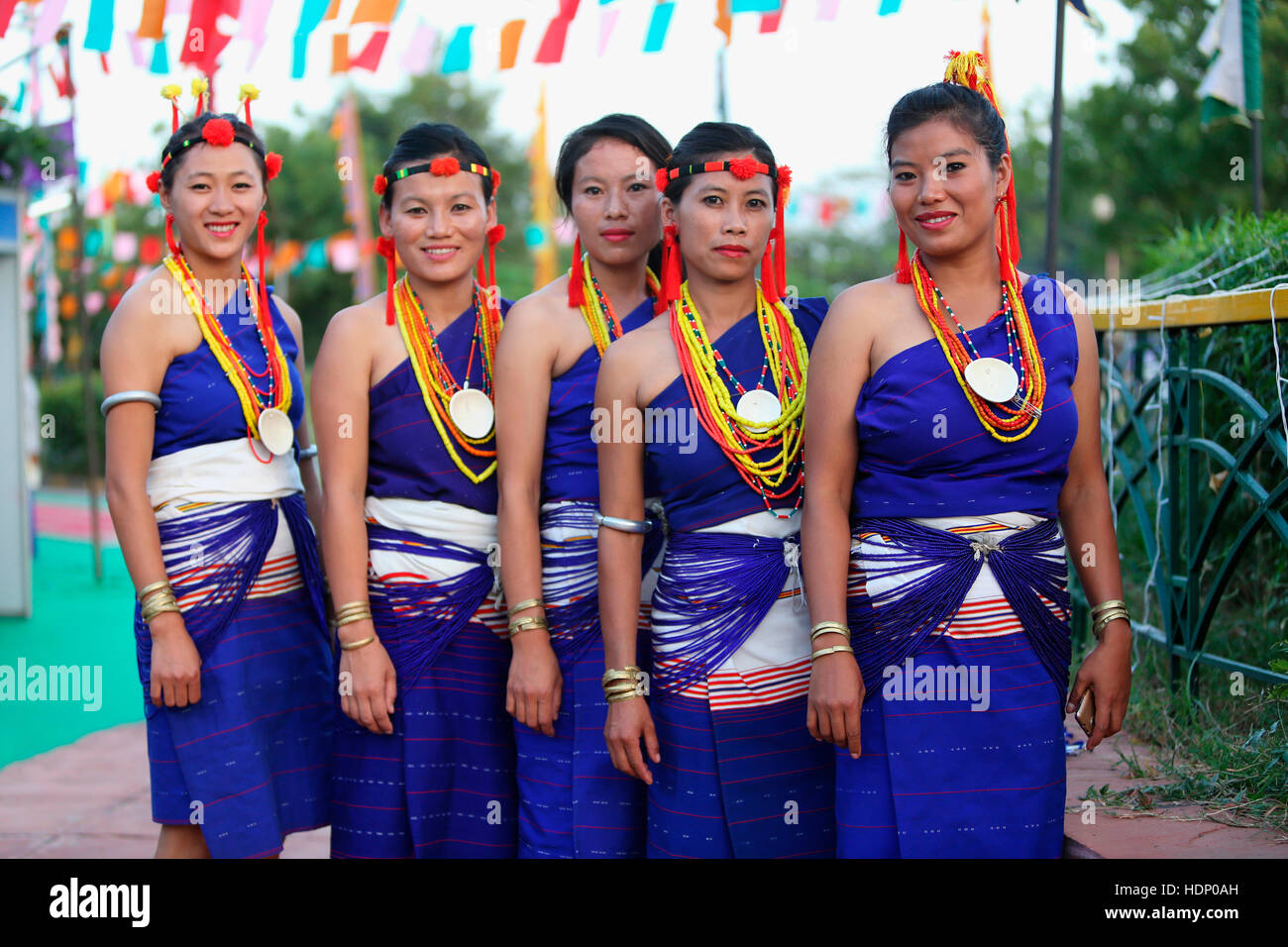 Pic d'Pochury groupe tribal Naga Les femmes en costumes traditionnels. Pochury est un des tribus dans Phek District de Nagaland. Pochury est la di Banque D'Images