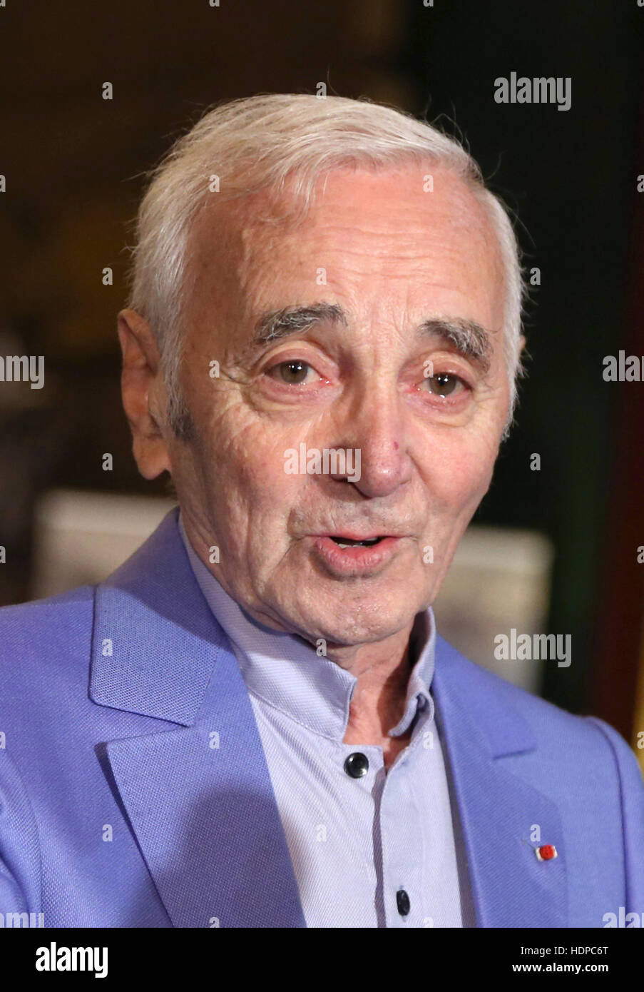 Charles Aznavour reçoit une plaque honorifique star hollywoodienne avec : Charles Aznavour Où : Hollywood, California, United States Quand : 27 Oct 2016 Banque D'Images