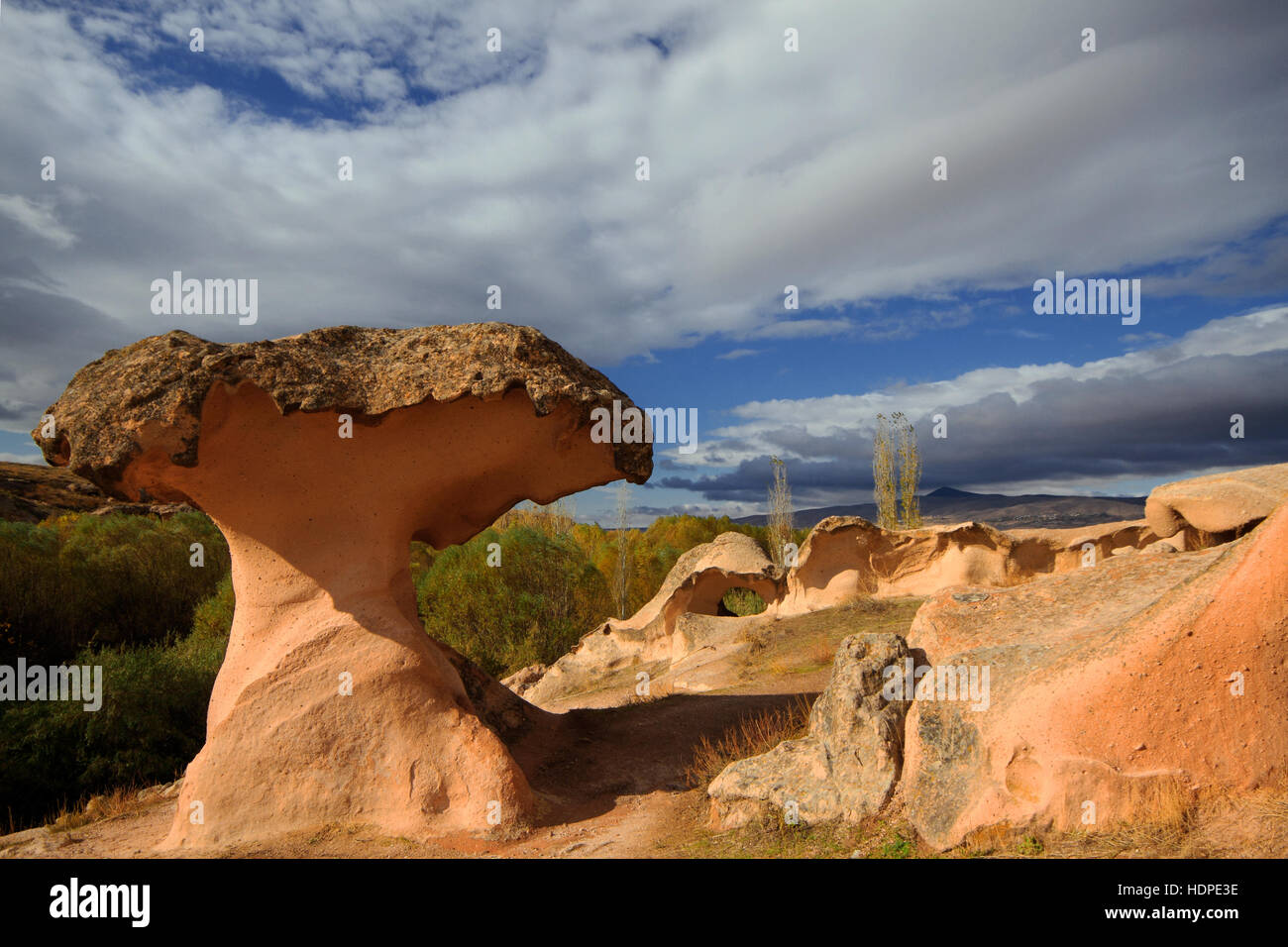 Formation de roche volcanique connue sous le nom de Mushroom Rock, Cappadoce, Turquie Banque D'Images