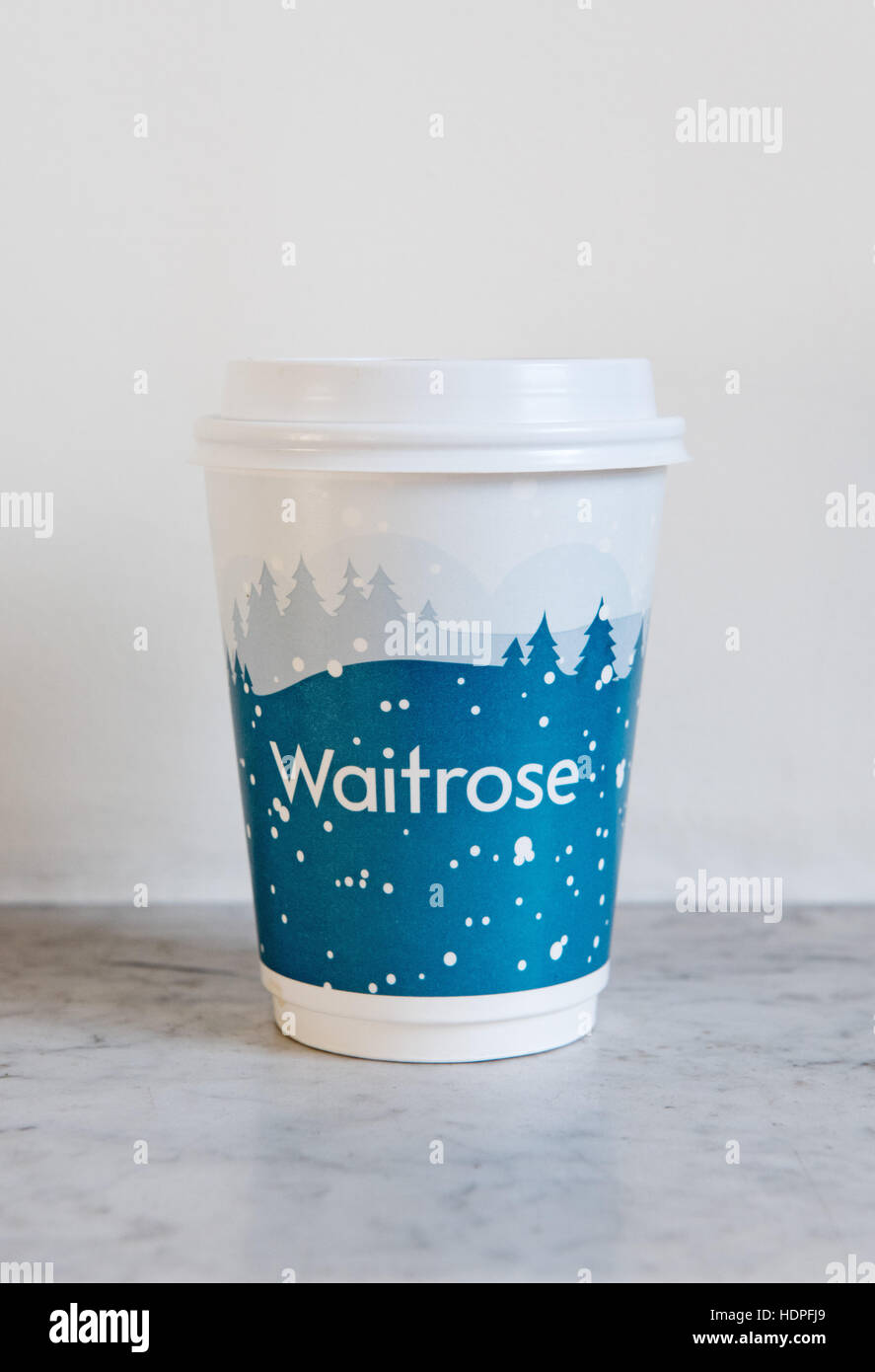 Waitrose emporter tasse à café jetable de Noël Banque D'Images