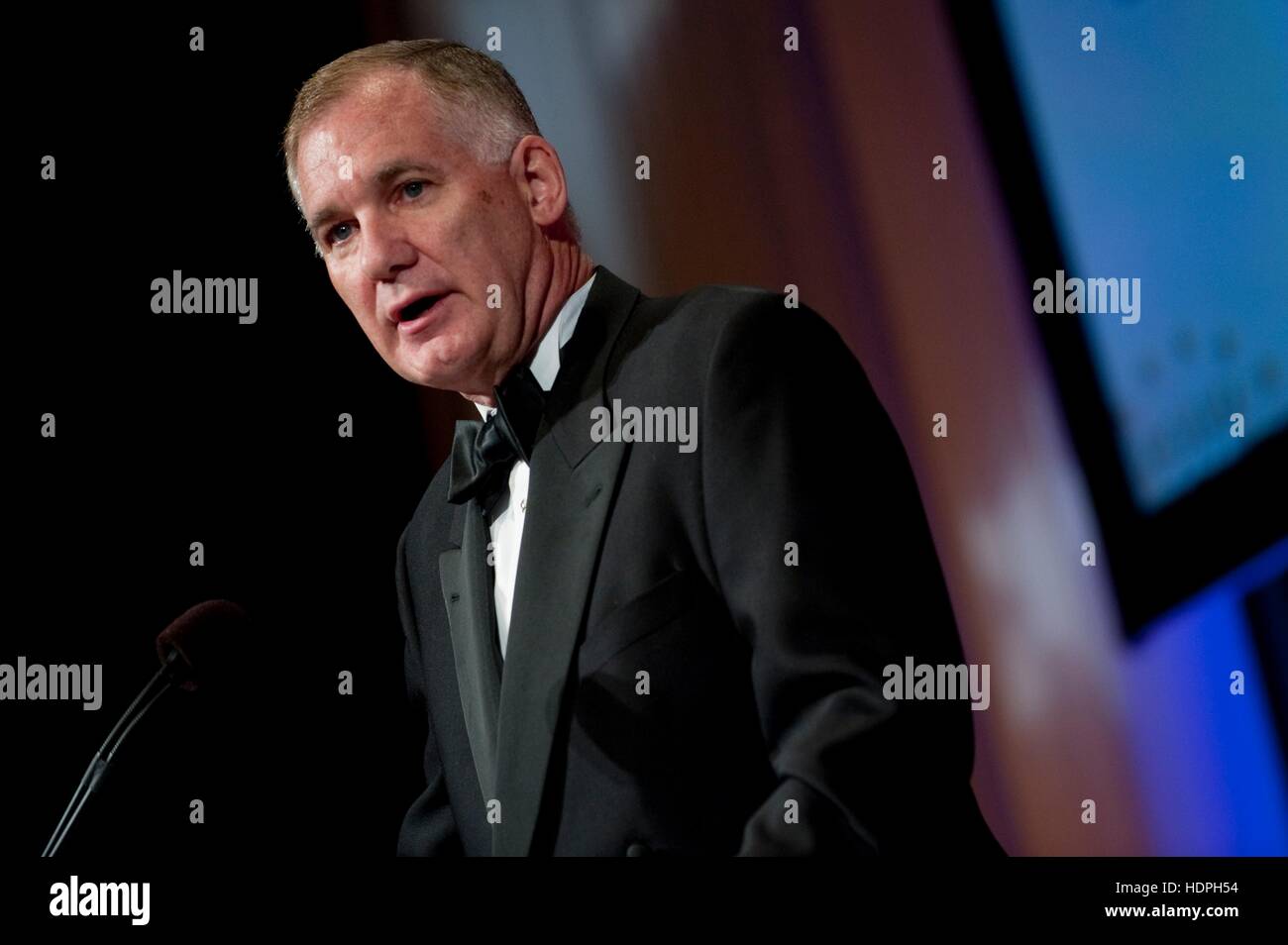Le sous-secrétaire américain à la Défense, William J. Flynn parle au cours de l'United Service organisation (USO) Gala à l'Hôtel Marriott Wardman Park le 7 octobre 2009 à Washington, DC. Banque D'Images