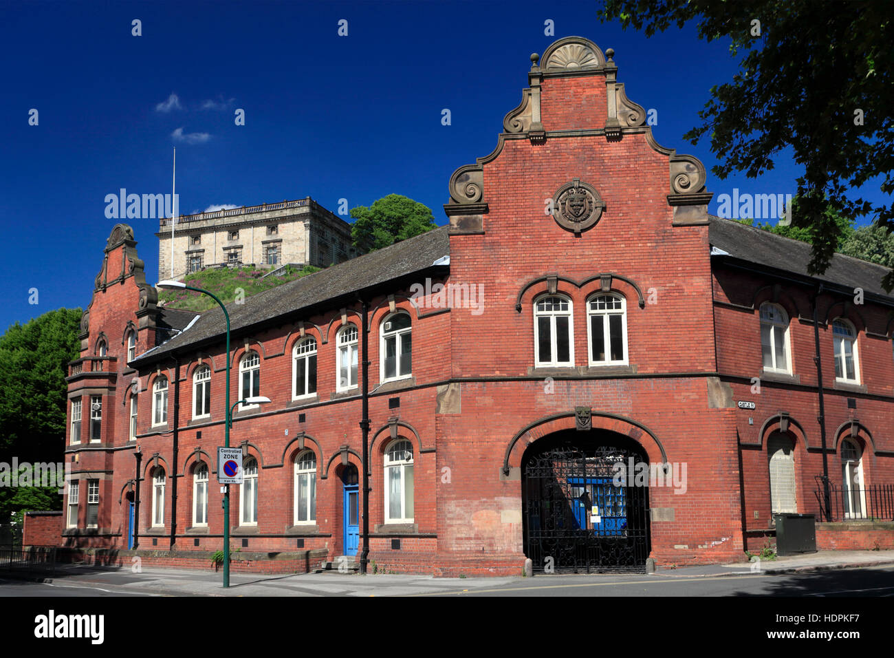 Les bâtiments et le château de Nottingham, Castle Street, Nottingham, Nottinghamshire, Angleterre. Banque D'Images