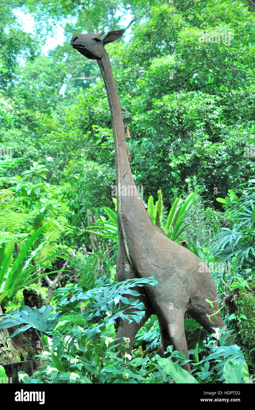Girafe en bois dans la forêt de l'Art Banque D'Images