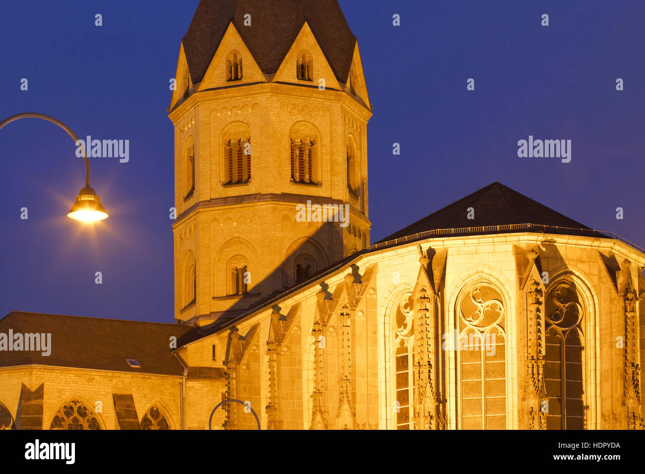L'Europe, l'Allemagne, en Rhénanie du Nord-Westphalie, Cologne, l'église romane Saint Andreas dans la ville. Banque D'Images