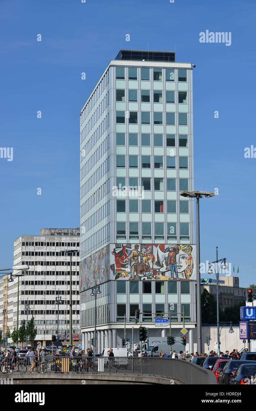 Haus des Lehrers, Otto-Braun-Strasse, Mitte, Berlin, Deutschland Banque D'Images