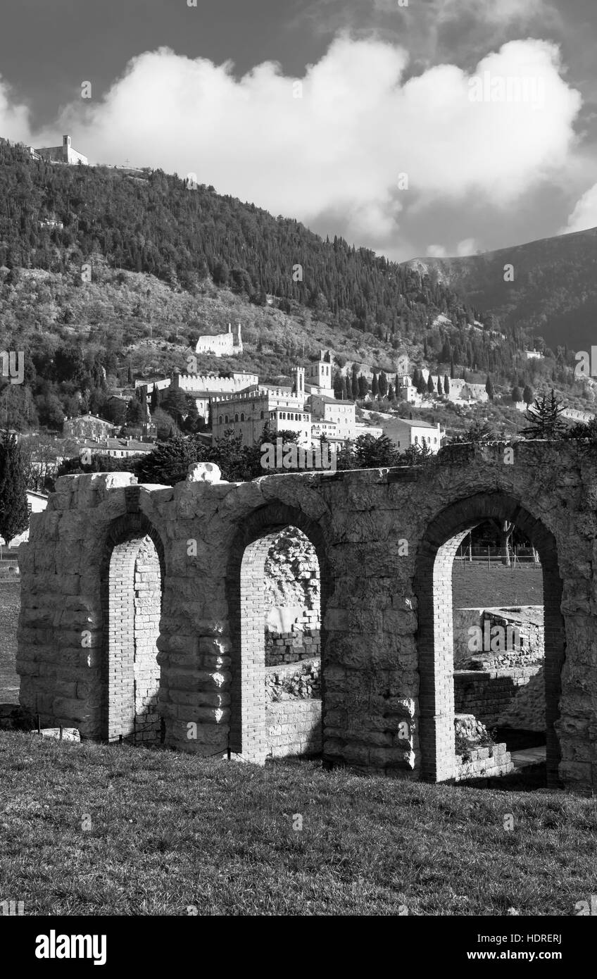 Gubbio (Italie) - L'une des plus belles villes médiévales d'Europe, au coeur de la Région Ombrie, en Italie centrale. Banque D'Images
