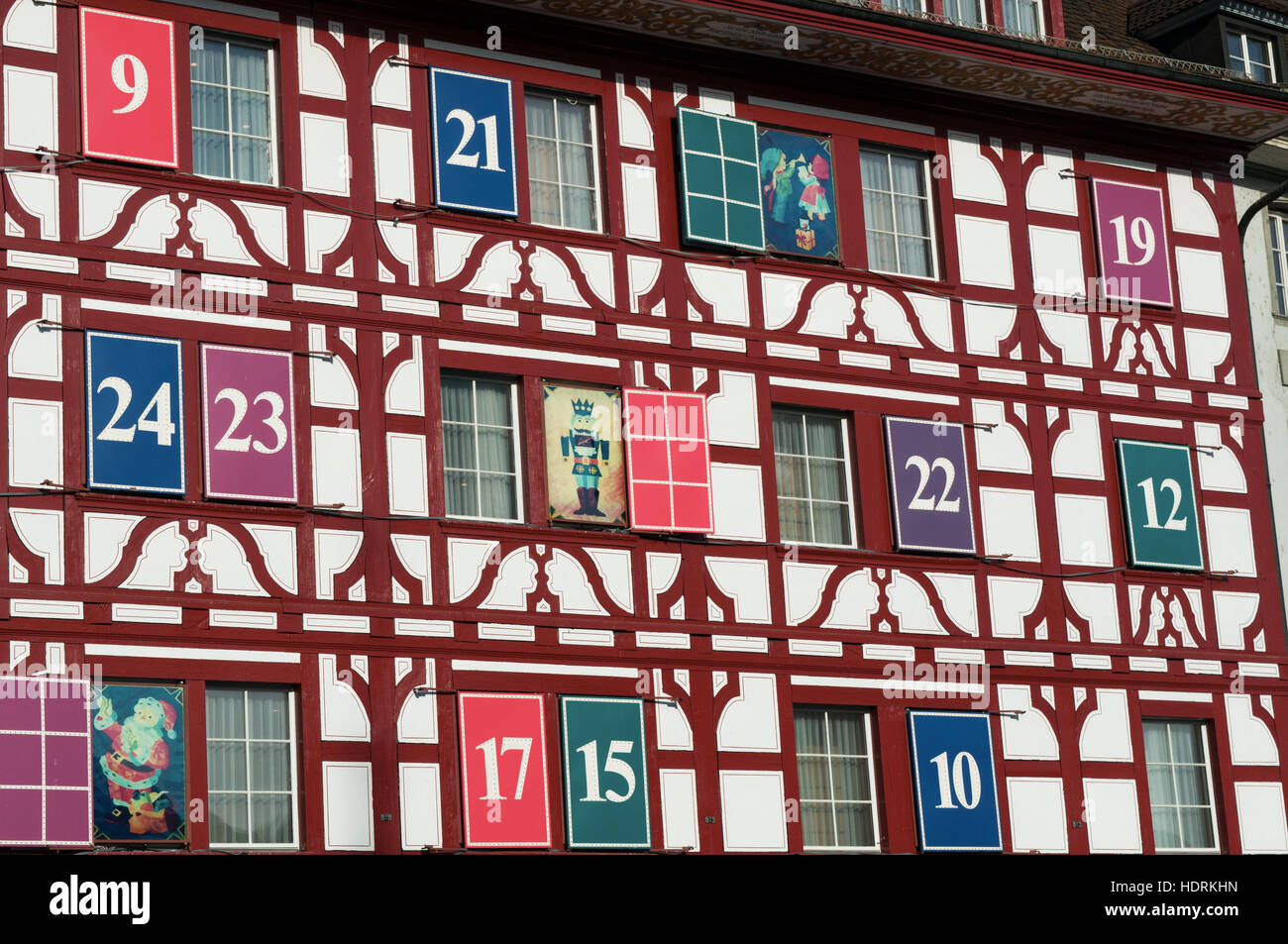 La Suisse, l'Europe : décorations de Noël, un calendrier de l'Avent à Lucerne, la ville médiévale dans la partie germanophone du pays Banque D'Images