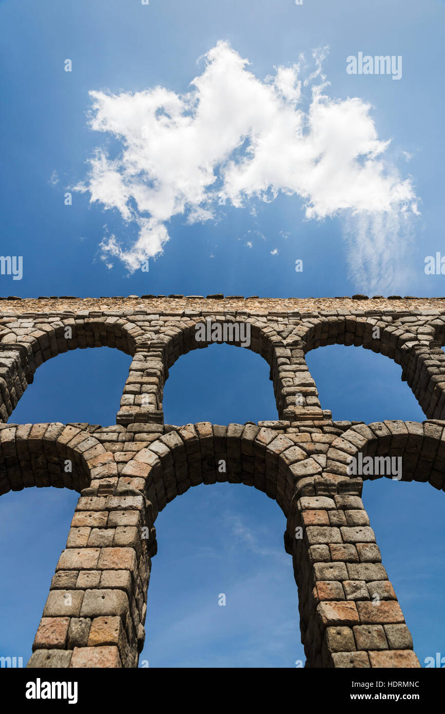 L'Aqueduc de Ségovie est l'un des symboles architecturaux de l'Espagne, construit au 2ème siècle, A.D, ville de Ségovie, Castille Leon, Espagne Banque D'Images