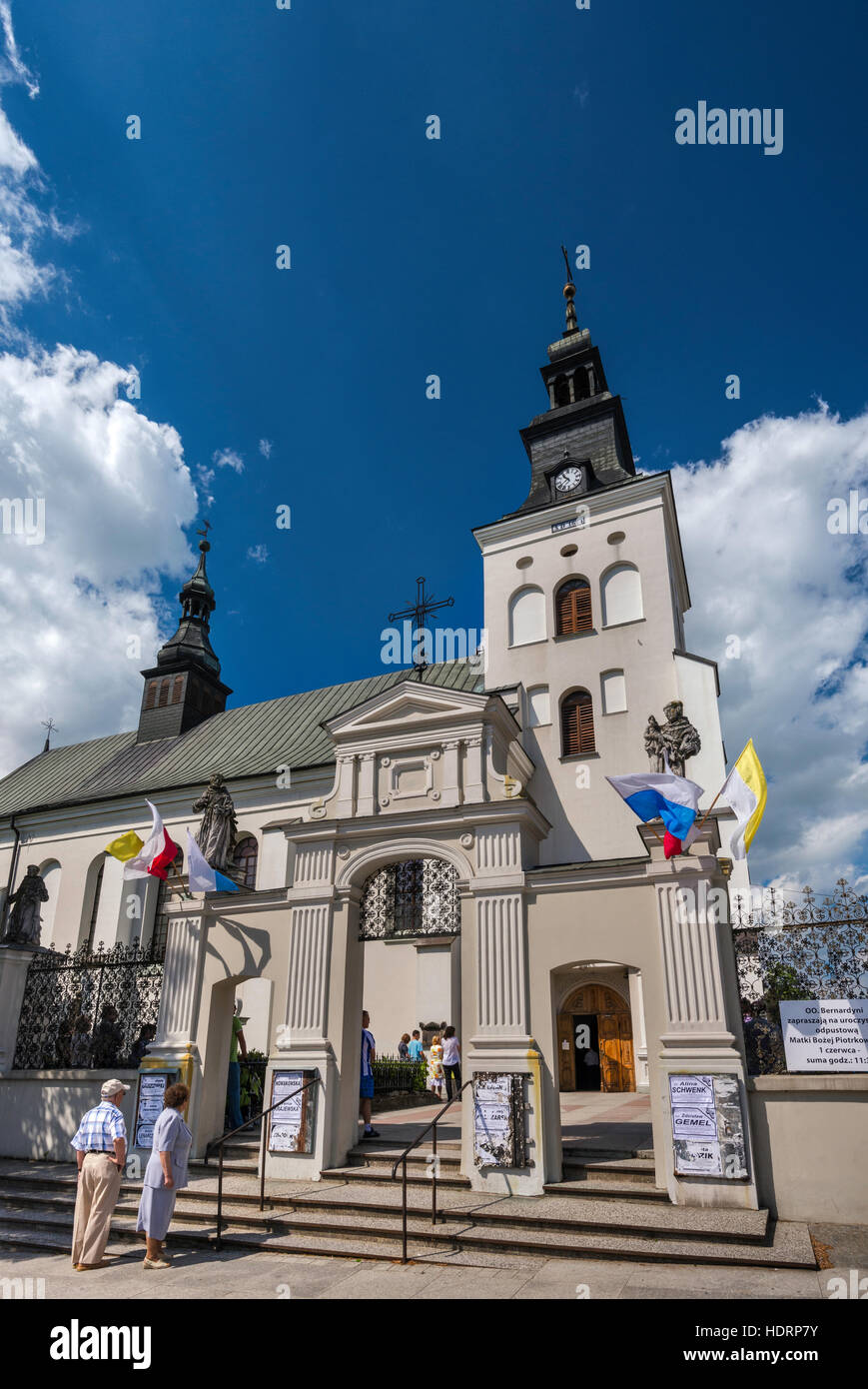 Bernardine, église de style baroque, la messe du dimanche, à Piotrkow Trybunalski, ouest de Mazovie, Pologne Banque D'Images