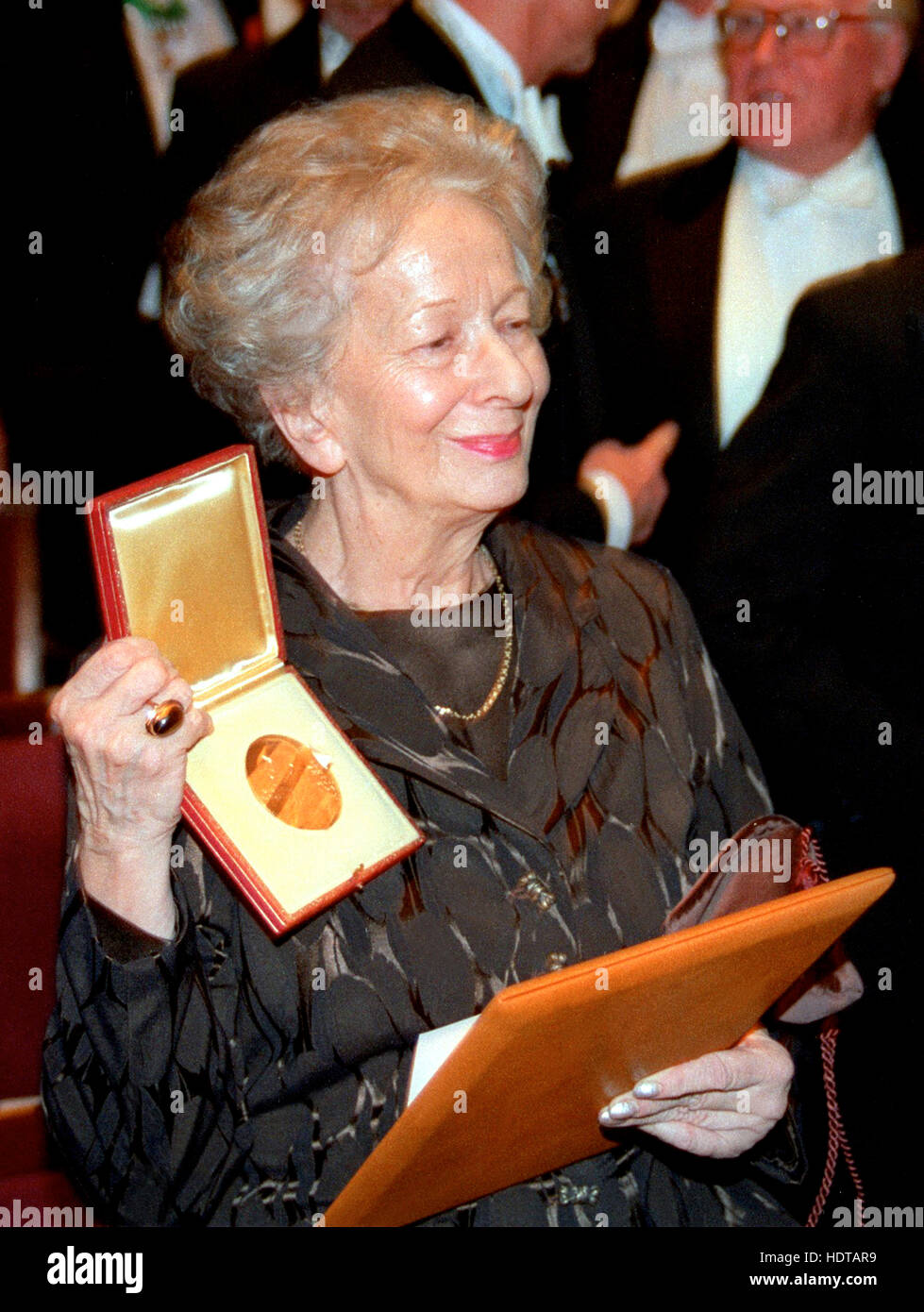 WISLAWA SZYMBORSKA écrivain polonais 1996 et lauréat du prix Nobel de littérature Banque D'Images