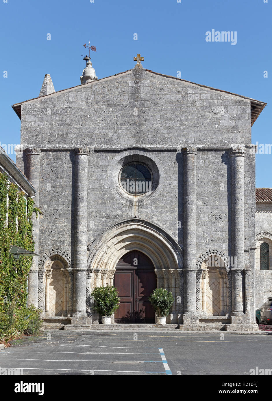 Église romane Saint-Georges, Saint-Georges d'Oléron, Île d'Oléron, Oléron, Charente-Maritime, France Banque D'Images