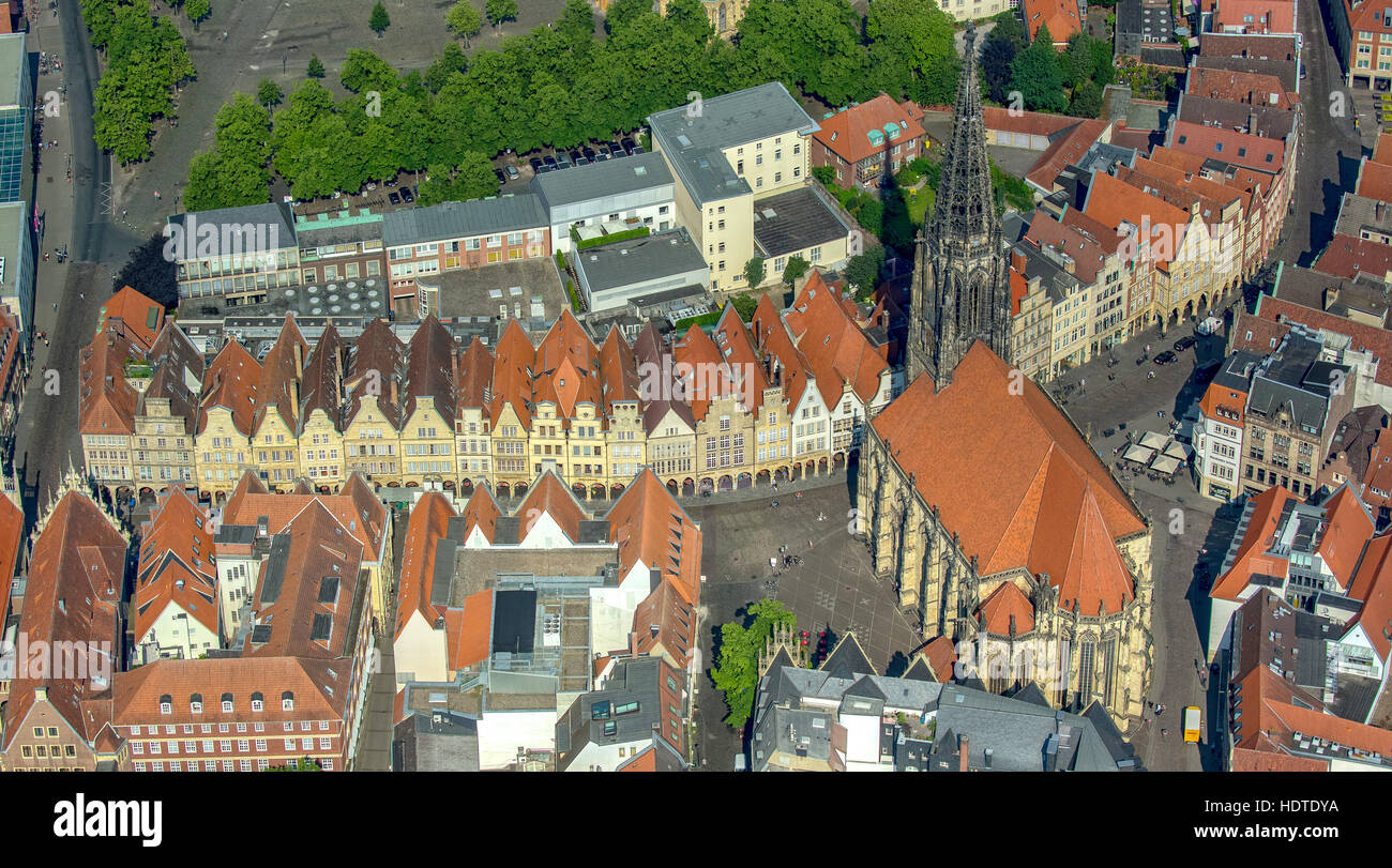 Photographie aérienne, Lamberti église et maisons à pignons, Place Prinzipalmarkt, Roggenmarkt, Münster, Münster Banque D'Images