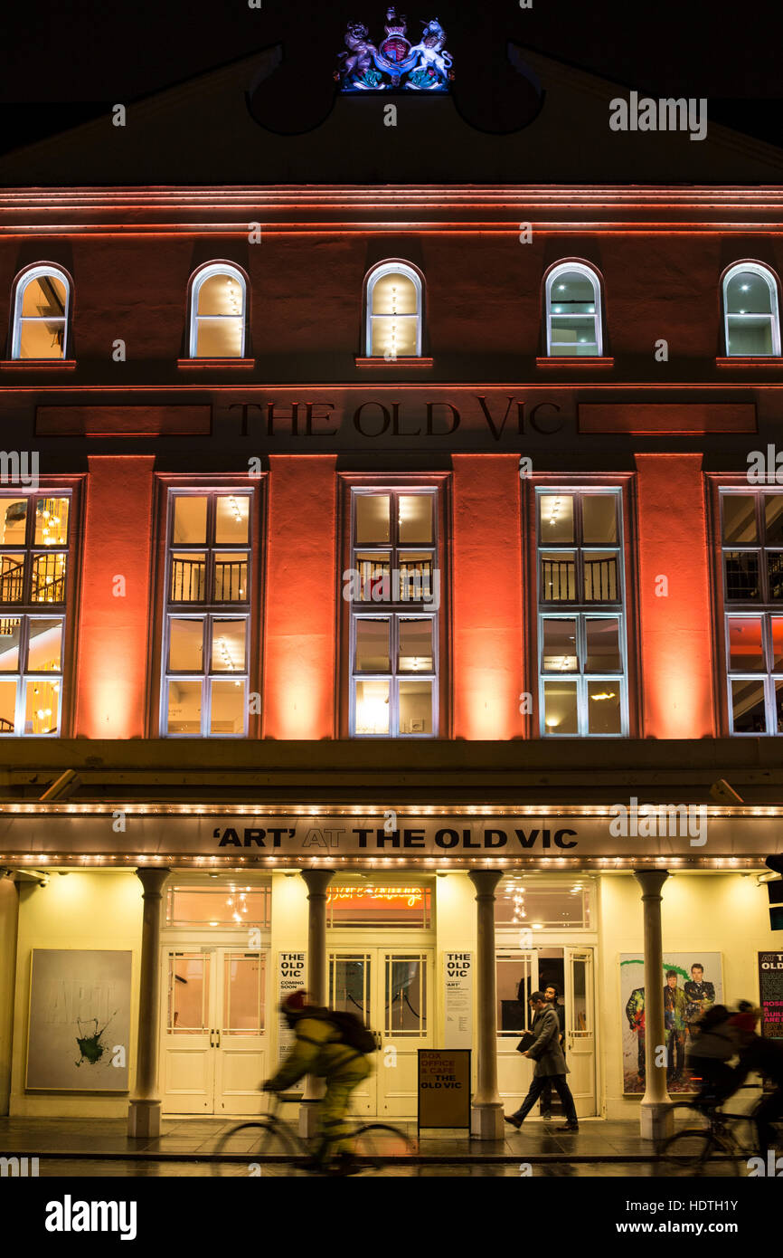 L'Old Vic Theatre de Londres, dans la nuit Banque D'Images