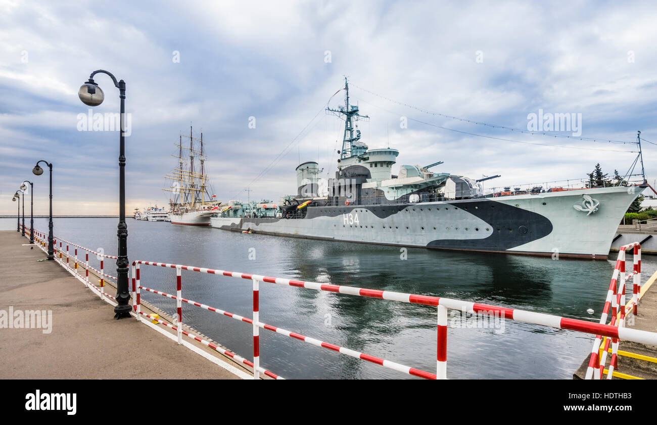 La Pologne, la Poméranie, Gdynia, WW II Marine Polonaise Grom-class destroyer ORP Blyskawica, musées navire dans le port d'Gydinia Banque D'Images