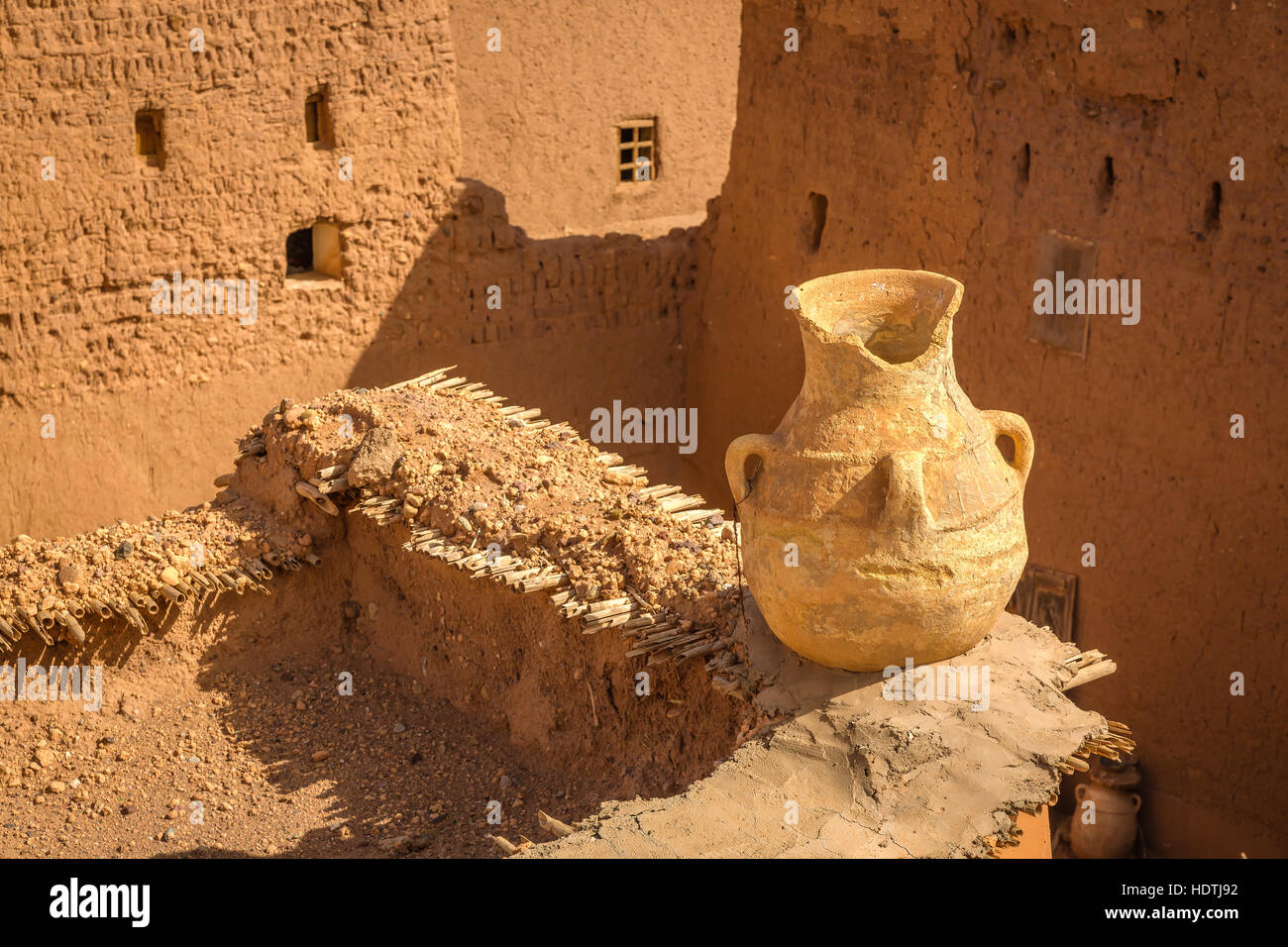 Détail de l'allée chariot l'ancienne médina à Ouarzazate, Maroc Banque D'Images