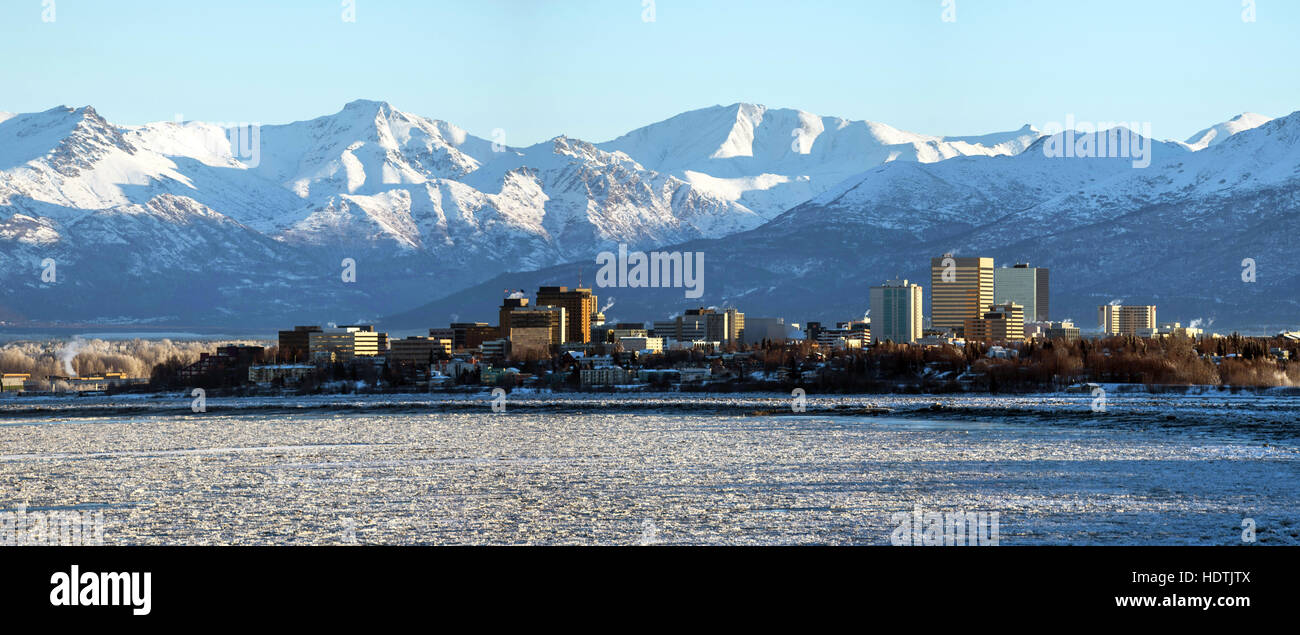 Anchorage, Alaska skyline peu après le lever du soleil Banque D'Images