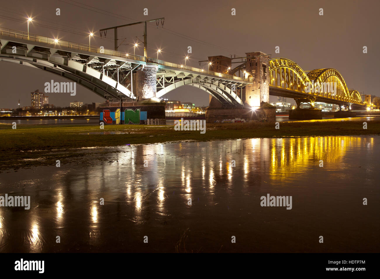 Allemagne, Cologne, Suedbruecke, pont de chemin de fer sur le Rhin Banque D'Images