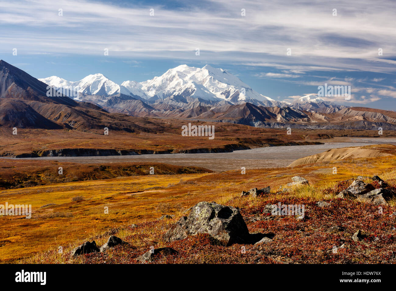 Vue panoramique de la ville de Thorofare de Denali Pass dans le parc national Denali, Alaska, USA Banque D'Images