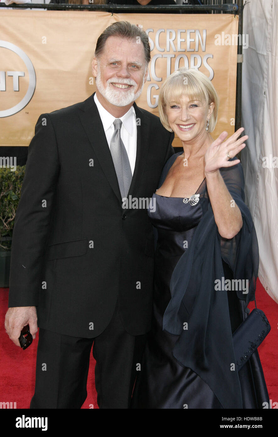 Taylor Hackford et Helen Mirren à la Screen Actors Guild Awards à Los Angeles le 5 février 2005 Crédit photo : Francis Specker Banque D'Images