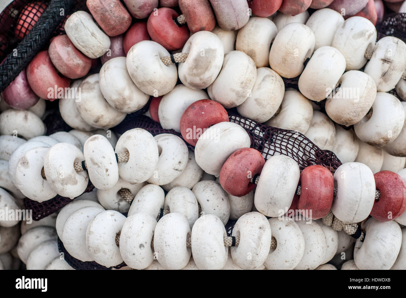 Filet de pêche blanc et rouge Banque D'Images