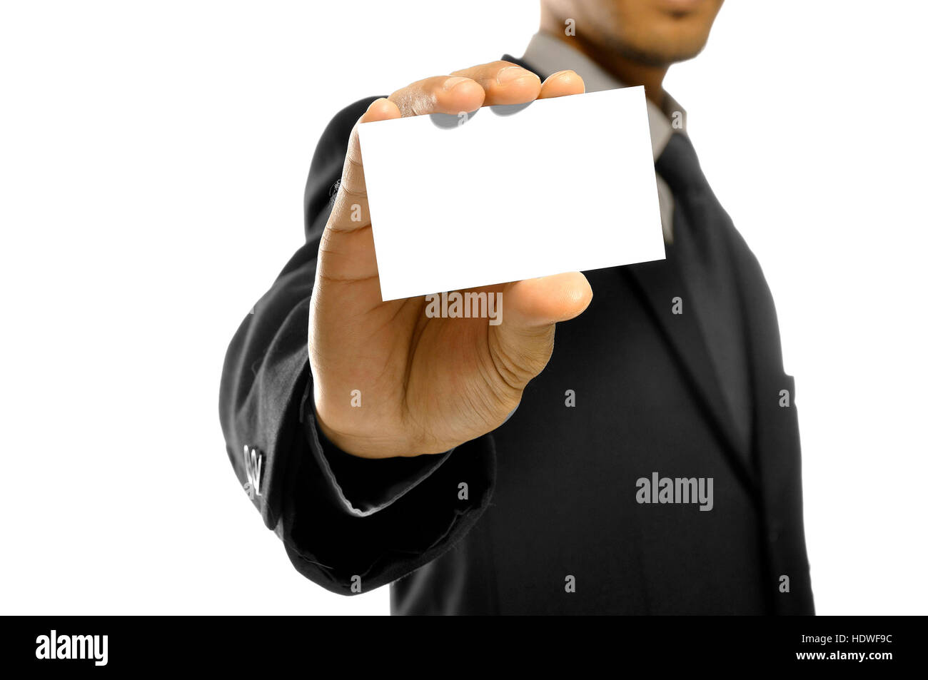 Business man holding carte nom isolé sur fond blanc Banque D'Images