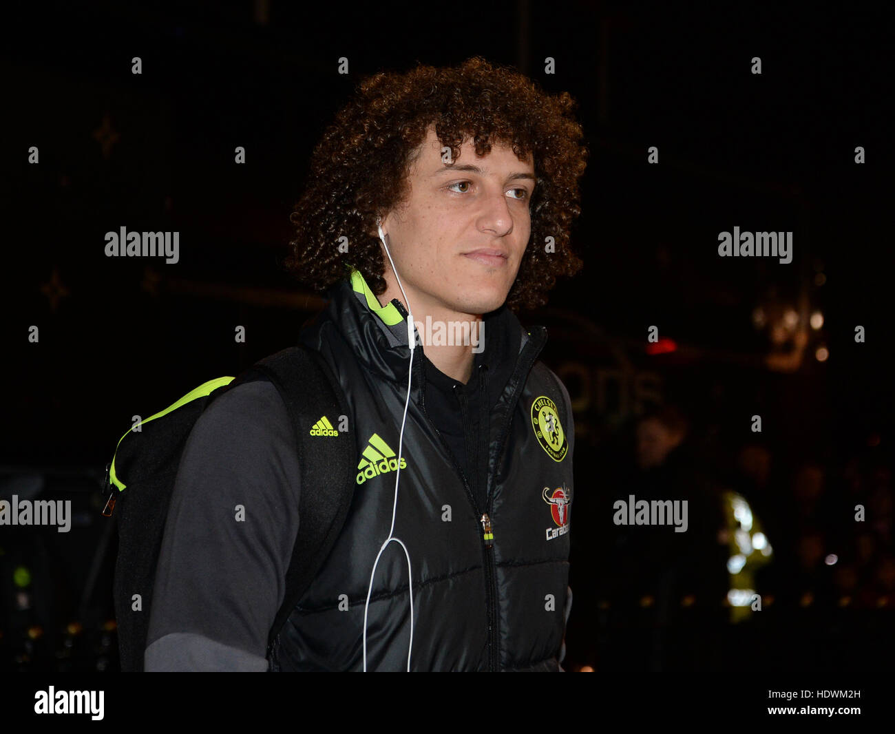 La Chelsea David Luiz arrive pour le premier match de championnat au stade de la lumière, Sunderland. Banque D'Images