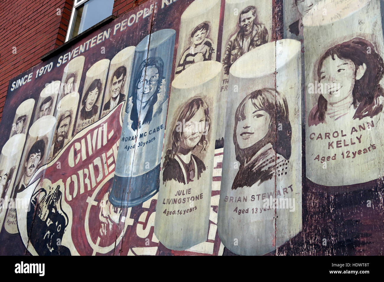 Belfast Falls Rd fresque républicaine - Dix-sept morts Banque D'Images