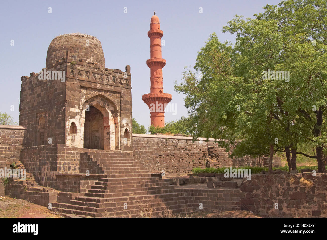 Entrée de la mosquée à l'intérieur de la forteresse de Daulatabad. Banque D'Images