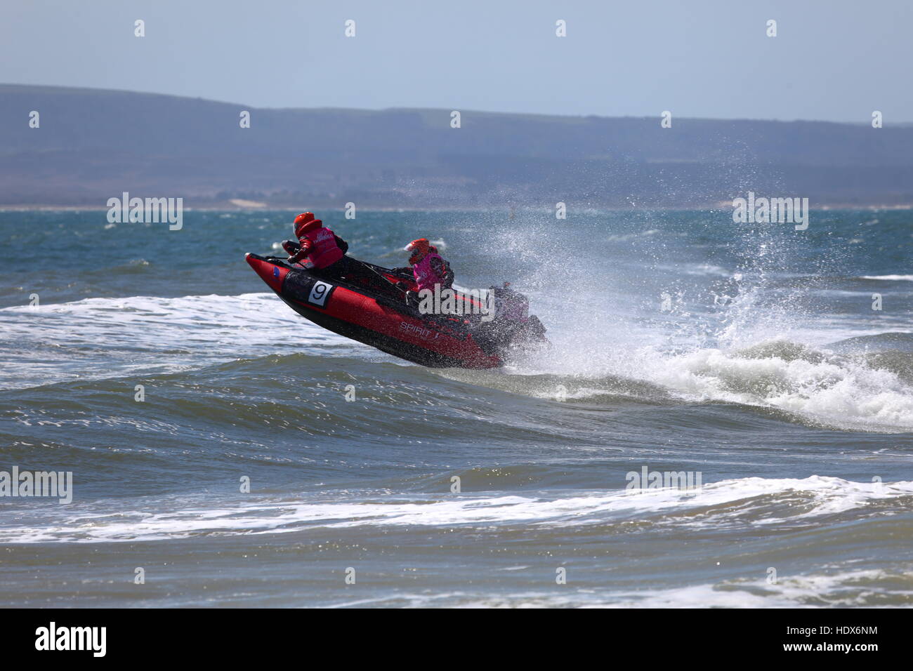 Zapcat Racing - Course de côte à la plage de Bournemouth - investiture courir vite avec les vagues Banque D'Images