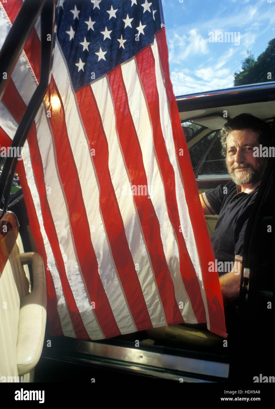 Piero Rivolta PRÉSIDENT-DIRECTEUR GÉNÉRAL DE L'ISO Autoveicoli. Assis dans une Iso Rivolta GT en 1987 Banque D'Images