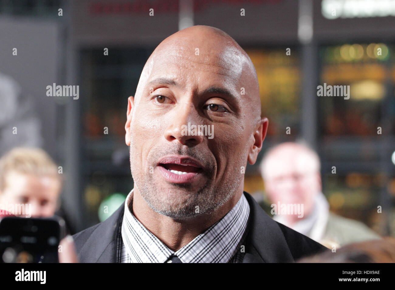 Berlin, Allemagne, Août 21st, 2014 : Dwayne Johnson, Rufus Sewell et Irina Shayk assister à la première du film 'Hercules'. Banque D'Images