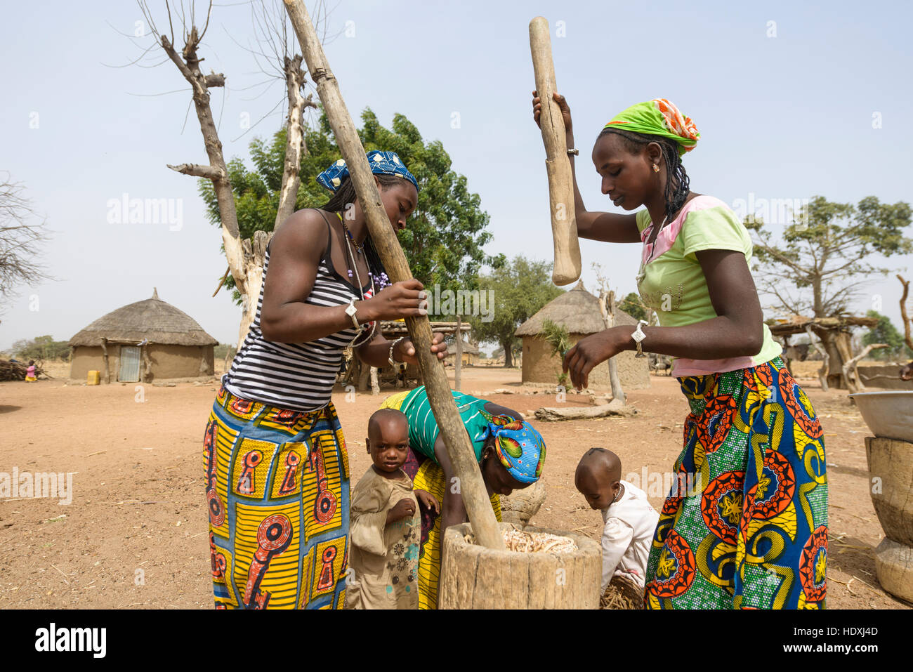 La vie rurale dans un village Peul du Sahel, dans le nord-est du Burkina Faso Banque D'Images
