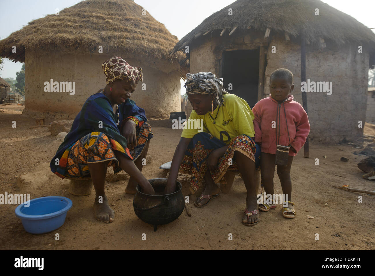 La vie du village en Guinée Banque D'Images