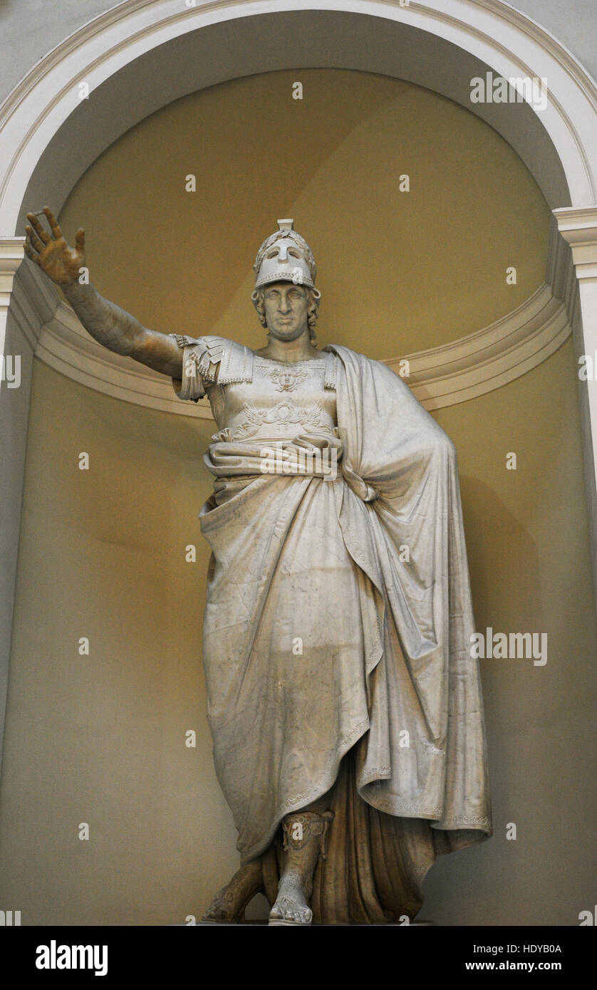 Ferdinand I des Deux-Siciles (1751-1825). Roi des Deux-Siciles. Statue du Roi avec des attributs de la déesse Minerve. Par Antonio Canova (1757-1822), marbre, 1798-1820. Musée Archéologique National, Naples. L'Italie. Banque D'Images