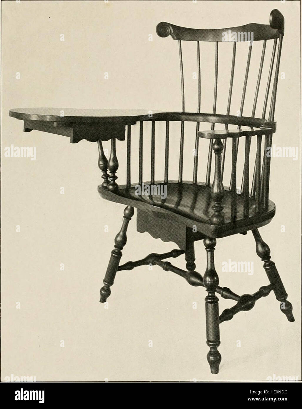 Wallace Nutting Windsors - Windsor correcte des meubles. (1918) Banque D'Images