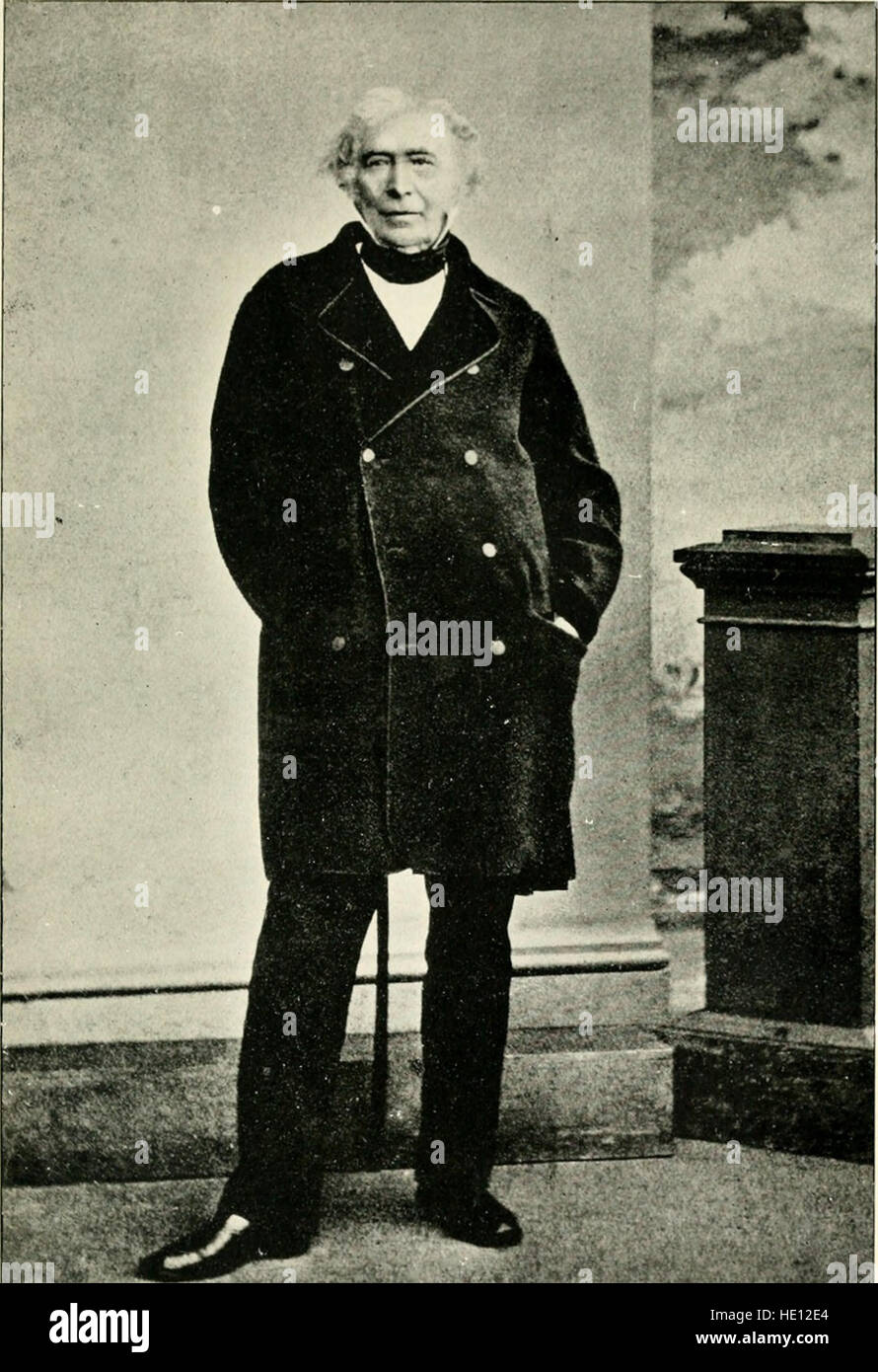 Un compte rendu personnel de 1907, réfléchissant sur les expériences et impressions de l’auteur sur divers événements et rencontres. Le travail offre un aperçu des perspectives personnelles sur les aspects sociaux, culturels et historiques de l'époque. Banque D'Images