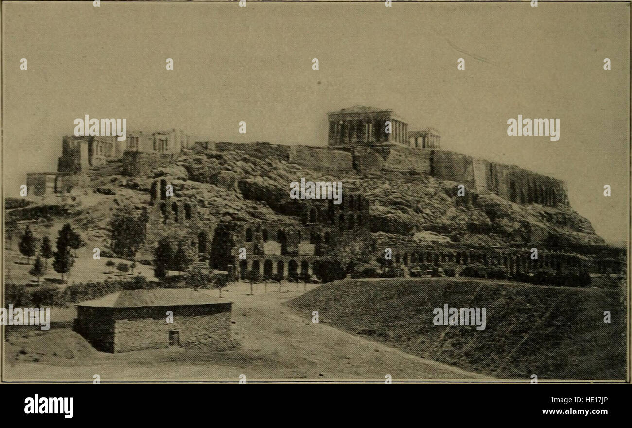 Cette pièce de 1909 présente une représentation panoramique de divers endroits de la région méditerranéenne, y compris Jérusalem, la Palestine, et plusieurs villes clés telles que Smyrne et Athènes, capturant les paysages et cultures variés du début du XXe siècle. Banque D'Images