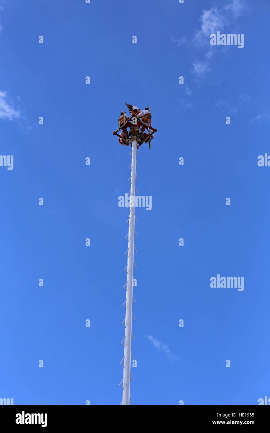 Voladores, le bungee jumpers du Mexique Banque D'Images