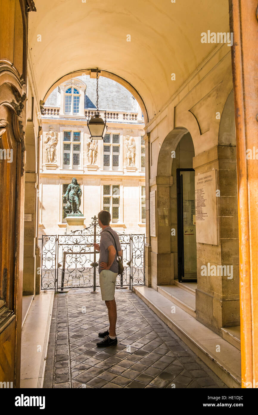 Entrée et cour intérieure de musée Carnavalet Banque D'Images