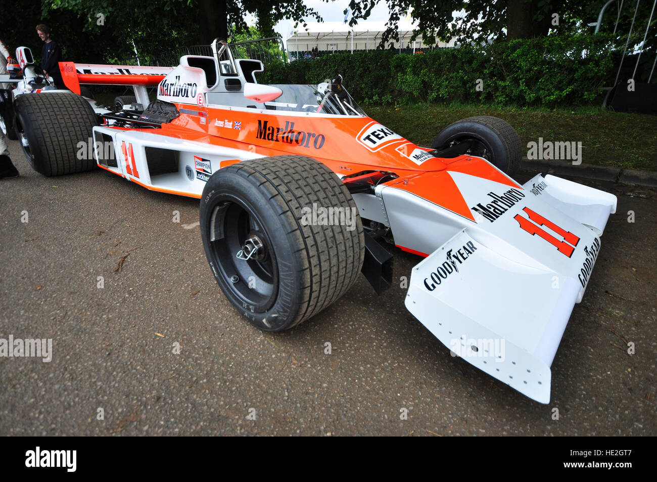 McLaren Cosworth M23D 1976 de James Hunt au Goodwood Festival of Speed 2016 célébrant la quarantième année de sa victoire en Grand Prix de Formule 1 Banque D'Images