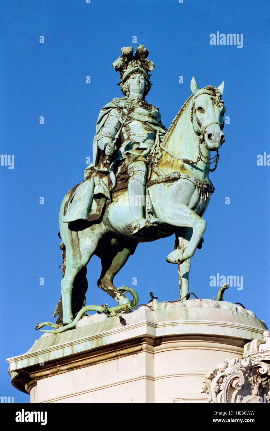 Portugal, Lisbonne, Praca do Commercio, Statue du roi José Ier de Joaquim Machado de Castro Banque D'Images