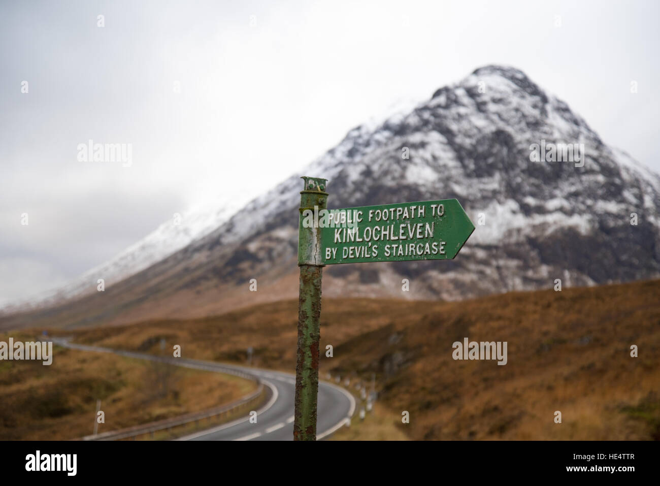 Road sign par le West Highland way, sentier, Rannoch Moor, Glencoe, Ecosse, Royaume-Uni Banque D'Images