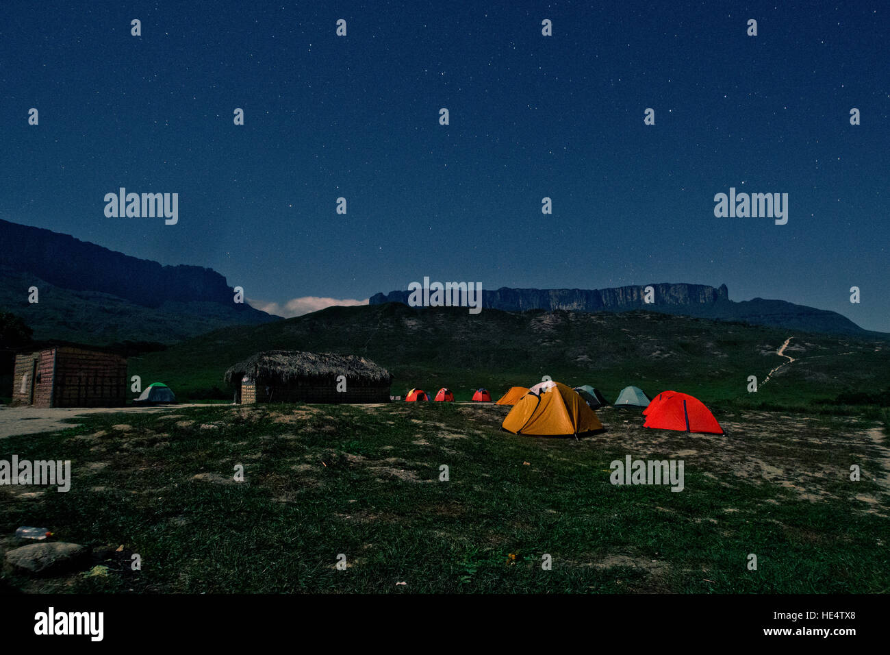 Nuit en camp de base du Mont Roraima. Banque D'Images