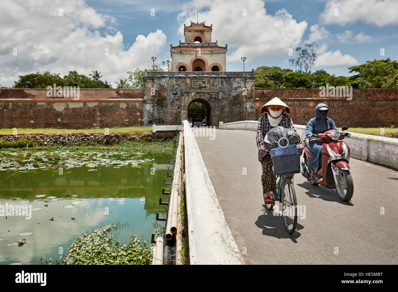 Porte d'entrée de la Citadelle (ville impériale). Hue, Vietnam. Banque D'Images