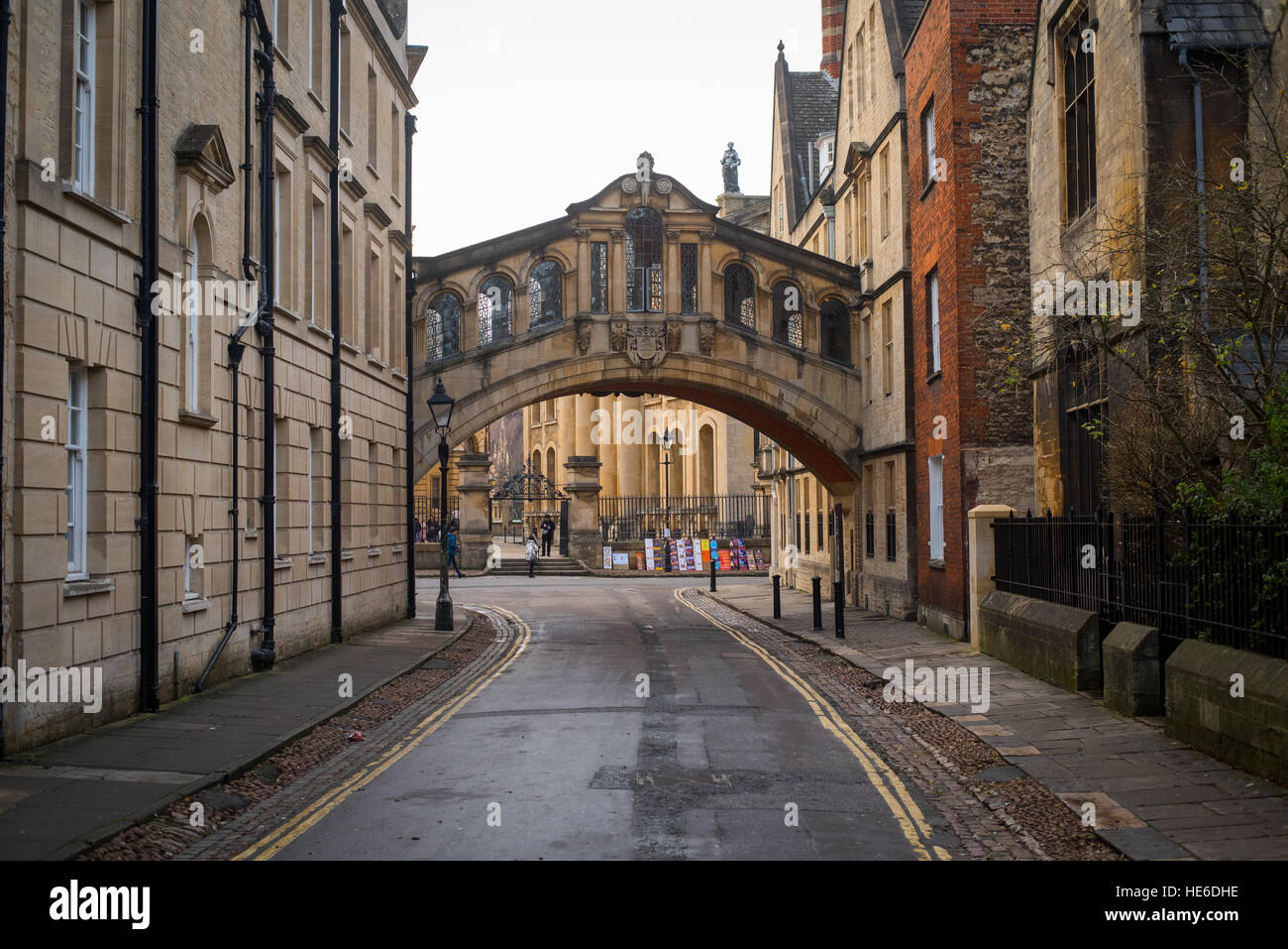 Voir d'Hertford aka Pont Le pont des Soupirs sur Oxford's New College lane Banque D'Images