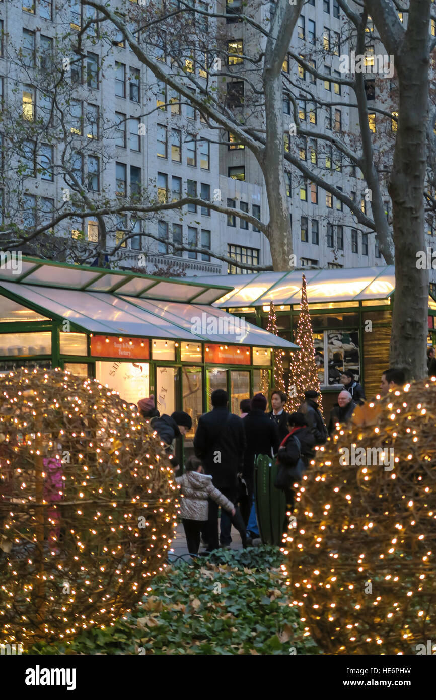 Village d'hiver de la Bank of America au Bryant Park, New York City, USA Banque D'Images