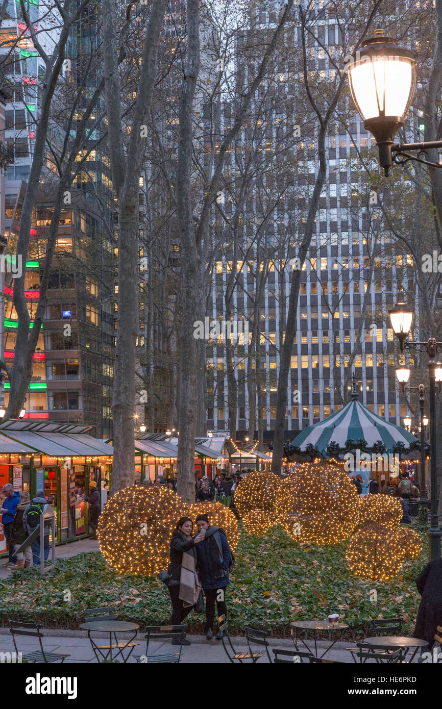 Village d'hiver de la Bank of America au Bryant Park, New York City, USA Banque D'Images