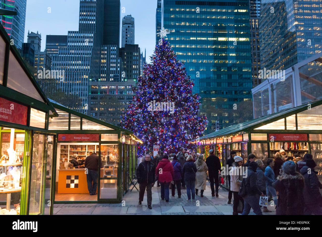 Village d'hiver de la bank of america au Bryant Park, New York City, USA Banque D'Images